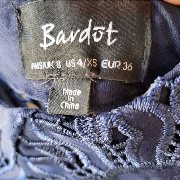 Bardot Isa Blue Lace Halter Neck Sleeveless Fitted Cocktai Sheath Midi Dress 4US - Picture 7 of 7